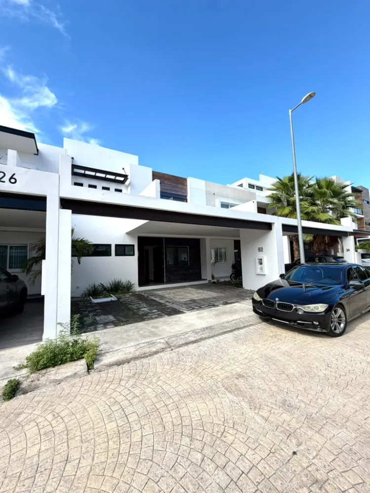 3-Bedroom House with Private Pool & Home Office | Residencial Aqua (Huayacan Ave)