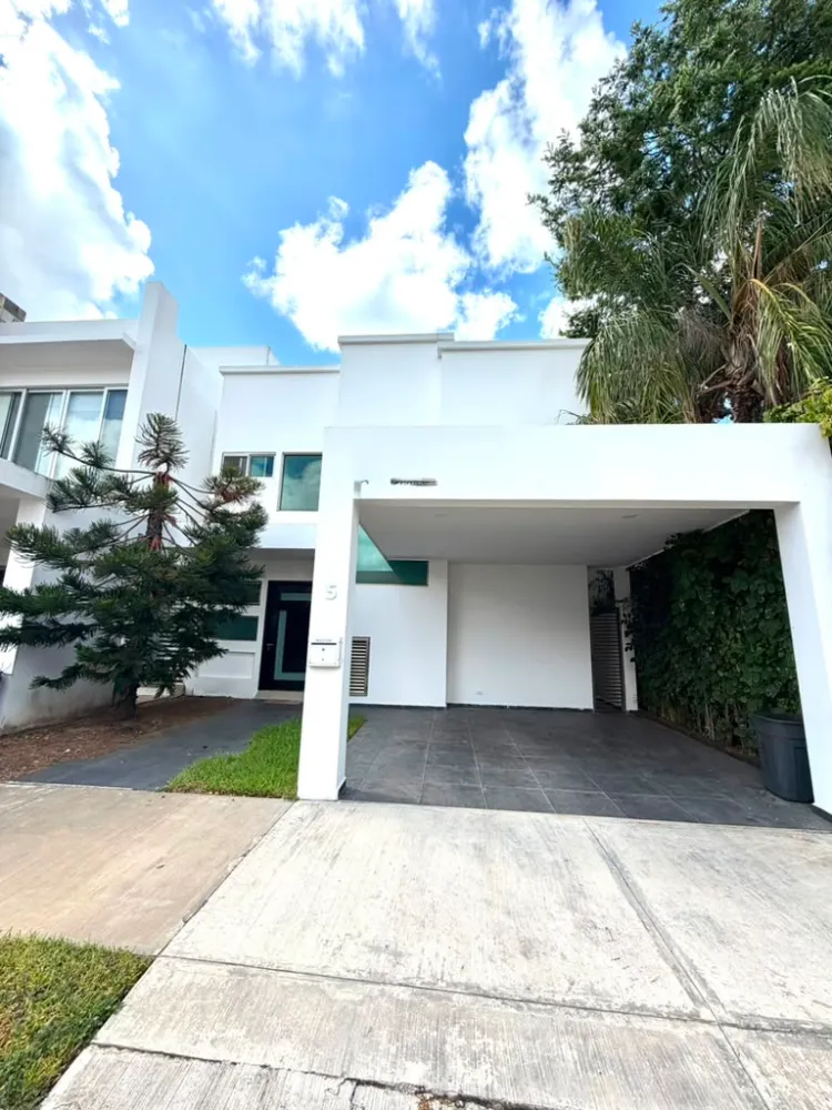 3-Bedroom House with Private Pool & Maid's Quarters for Sale | Residencial Cumbres