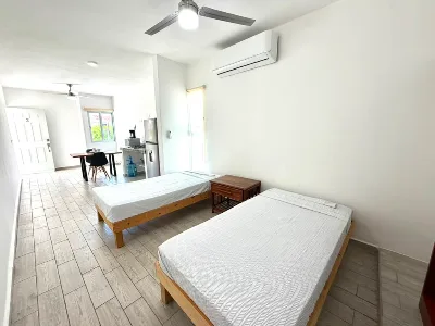 Furnished Studio Apartment with Double-Height Ceilings for Rent | Supermanzana 45 (Kohunlich Ave) — photo 2