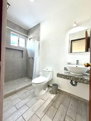 Furnished Studio Apartment with Double-Height Ceilings for Rent | Supermanzana 45 (Kohunlich Ave) — photo 7