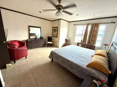 4-Bedroom House with Commercial Space for Sale | Main Avenue SM 50 — photo 3