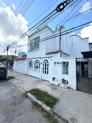 4-Bedroom House with Commercial Space for Sale | Main Avenue SM 50 — photo 1