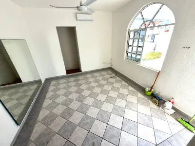 Huge 9-Bedroom Property Ideal for Investment | SM 50 Kinik Ave — photo 16