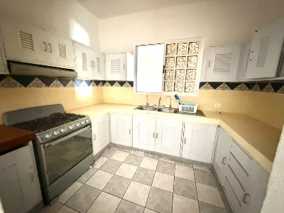 Huge 9-Bedroom Property Ideal for Investment | SM 50 Kinik Ave — photo 4