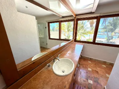 7-Bedroom Oceanfront Estate with Private Pool & Direct Beach Access | Hotel Zone Km 3 — photo 13