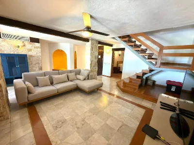 7-Bedroom Oceanfront Estate with Private Pool & Direct Beach Access | Hotel Zone Km 3 — photo 5