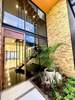 Brand New 5-Bedroom Luxury House with Private Pool & Triple-Height Staircase | Aqua Residencial — photo 2
