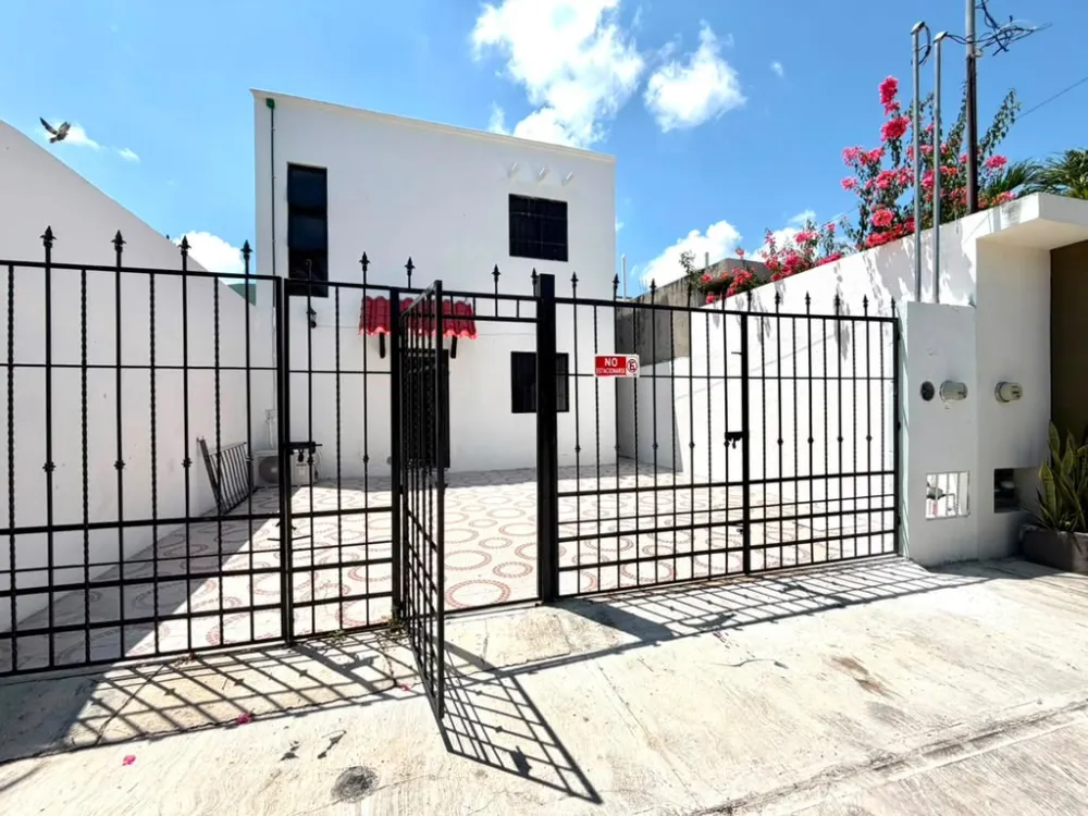 Unfurnished 2-Bedroom Apartment for Rent with All Utilities Included | Las Torres Ave & Ave 135