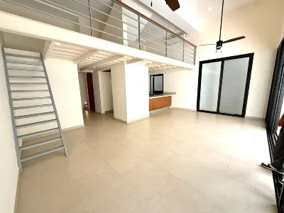 Casa de Lujo de 3 Recámaras con Alberca y Oficinas en Renta | Residencial Aqua (Av. Huayacán) — foto 5