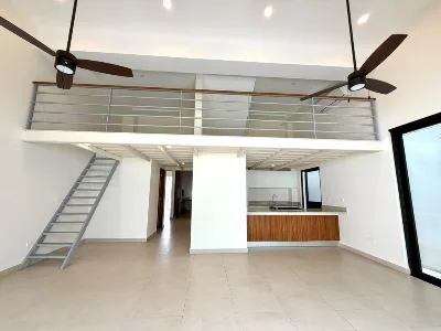 Casa de Lujo de 3 Recámaras con Alberca y Oficinas en Renta | Residencial Aqua (Av. Huayacán) — foto 4