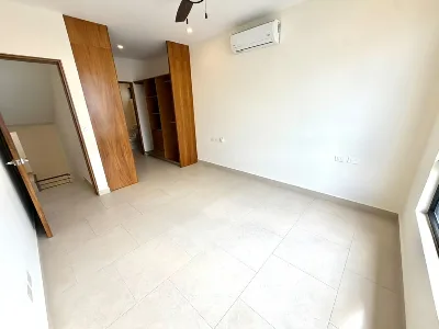 Casa de Lujo de 3 Recámaras con Alberca y Oficinas en Renta | Residencial Aqua (Av. Huayacán) — foto 21