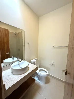 Casa de Lujo de 3 Recámaras con Alberca y Oficinas en Renta | Residencial Aqua (Av. Huayacán) — foto 23