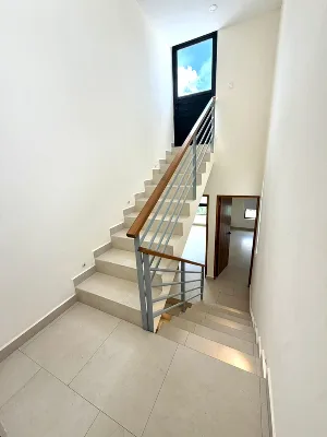 Casa de Lujo de 3 Recámaras con Alberca y Oficinas en Renta | Residencial Aqua (Av. Huayacán) — foto 18