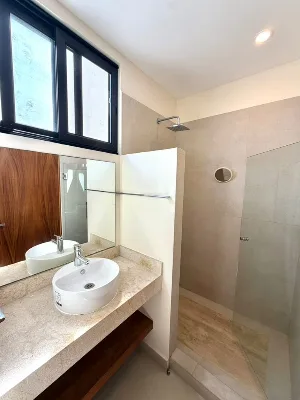 Casa de Lujo de 3 Recámaras con Alberca y Oficinas en Renta | Residencial Aqua (Av. Huayacán) — foto 11