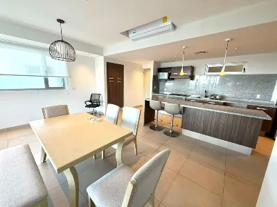 Departamento Amueblado en Renta de 2 Recámaras con Vista al Mar | Malecón Américas (Torre Buenos Aires) — foto 1