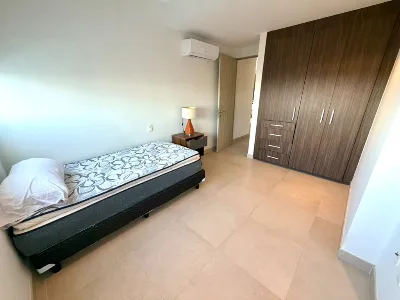 Departamento Amueblado en Renta de 2 Recámaras con Vista al Mar | Malecón Américas (Torre Buenos Aires) — foto 10