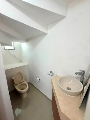 Casa de 3 Recámaras en Renta de 3 Pisos con Alberca Privada | Residencial Arbolada — foto 4