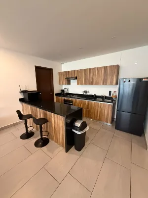 Departamento Amueblado en Renta de 3 Recámaras con Jardín Privado | Areka Towers (Av. Huayacán) — foto 2