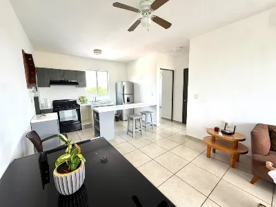 Departamento Amueblado en Venta de 2 Recámaras | Cancún Poligono Sur (Frente a Jade Residencial) — foto 2