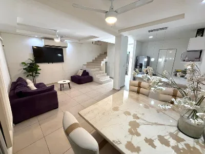 2-Bedroom House with 2 Independent Studio Apartments for Sale | Altus Residencial (Las Torres Ave) — photo 1
