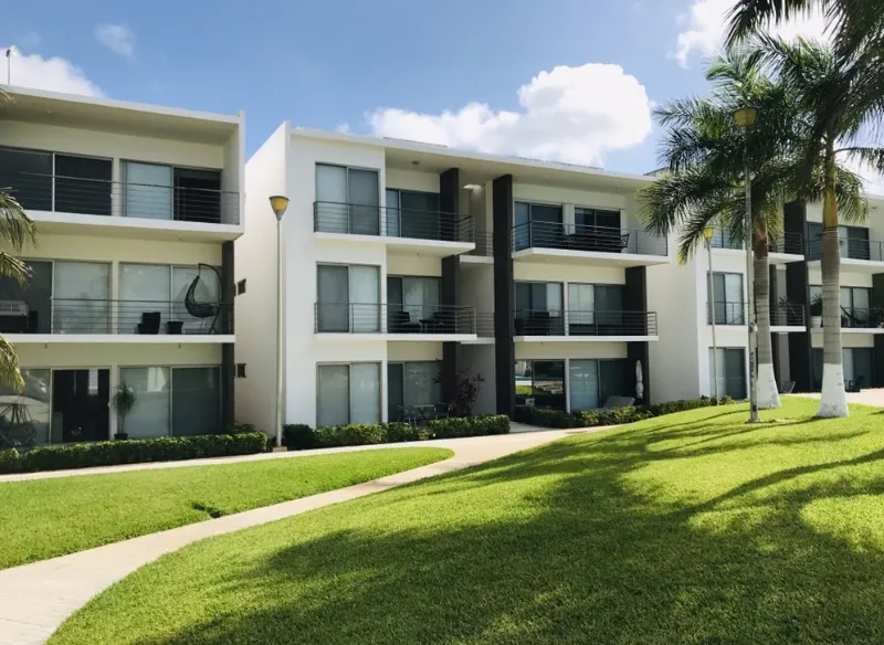 VITA RESIDENZE Departamento Amueblado en Renta con Terraza en Cancún Centro