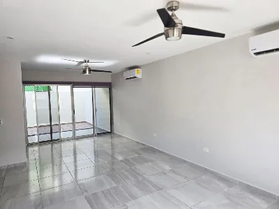 Casa en Venta o Renta con Alberca en Residencial Long Island — foto 2