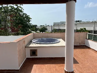 Casa de 3 Niveles con Alberca y Roof Garden en Renta en Residencial Cumbres — foto 18