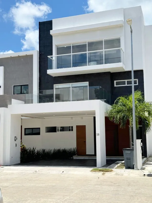 Residencia en Venta de 3 Recámaras con Estudio | Aqua Residencial