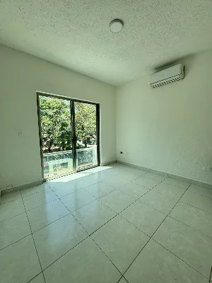 Casa en Venta / Remate de 3 Recámaras con Amplio Jardín | Supermanzana 43 — foto 6