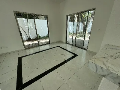 Casa en Venta / Remate de 3 Recámaras con Amplio Jardín | Supermanzana 43 — foto 2