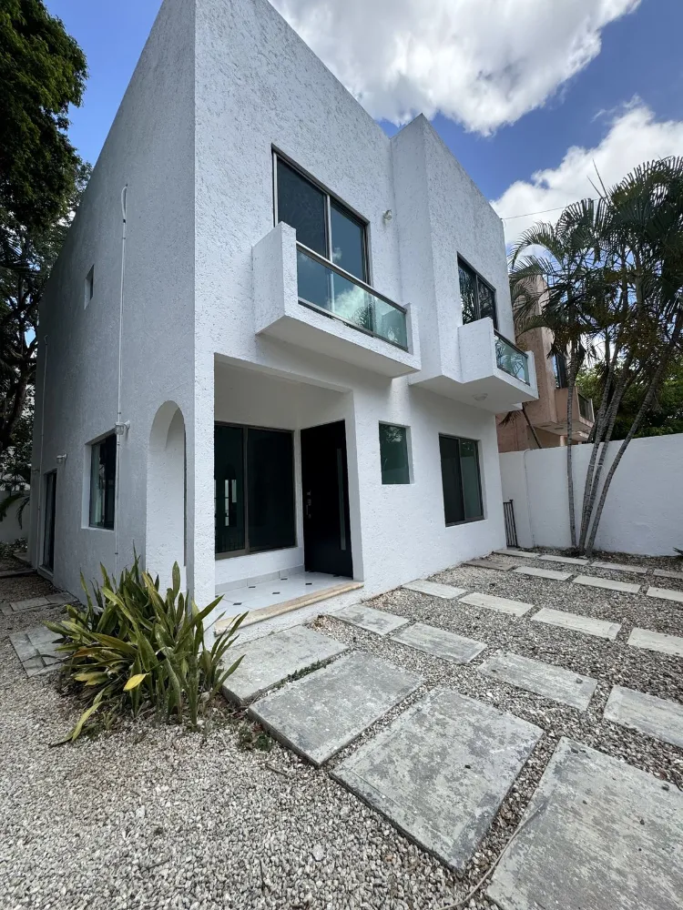 Casa en Venta / Remate de 3 Recámaras con Amplio Jardín | Supermanzana 43