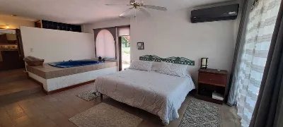 Casa en Venta de 3 Recámaras con Oficinas y Alberca | Supermanzana 2a Centro — foto 5