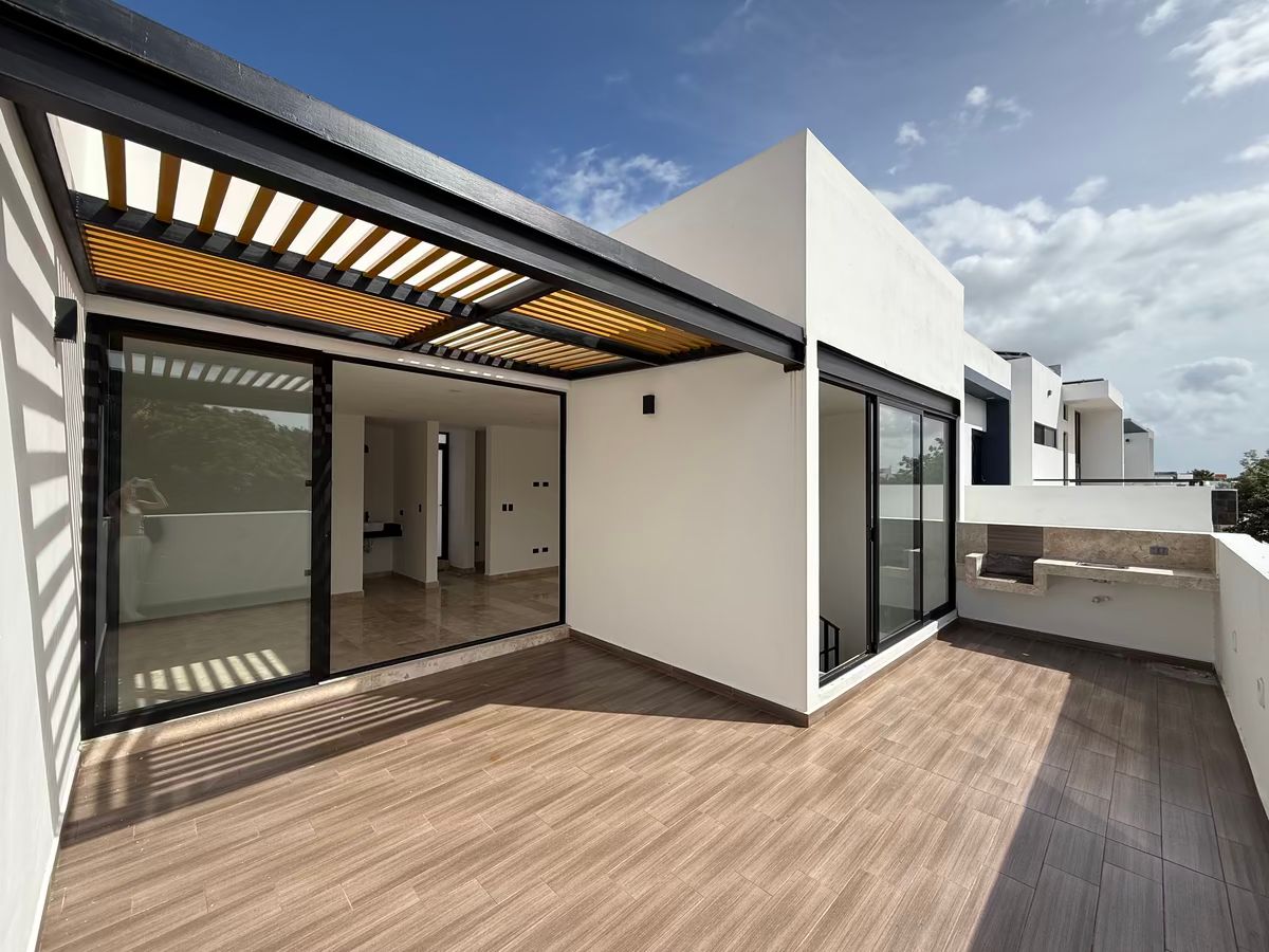 Espectacular Residencia de Lujo a Estrenar con Alberca y Parrilla | Aqua Residencial