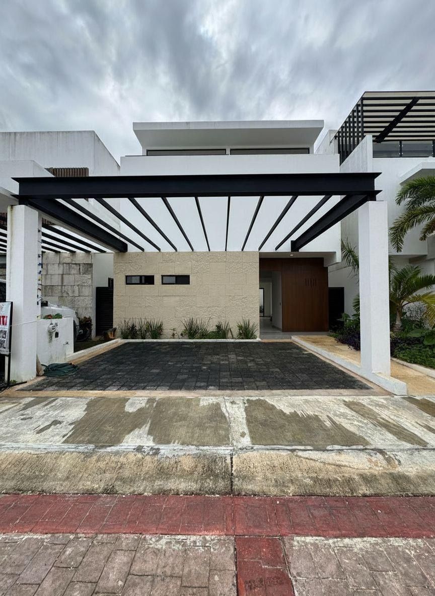Casa Nueva a Estrenar en Venta con Alberca y Recámara en Planta Baja | Aqua Residencial