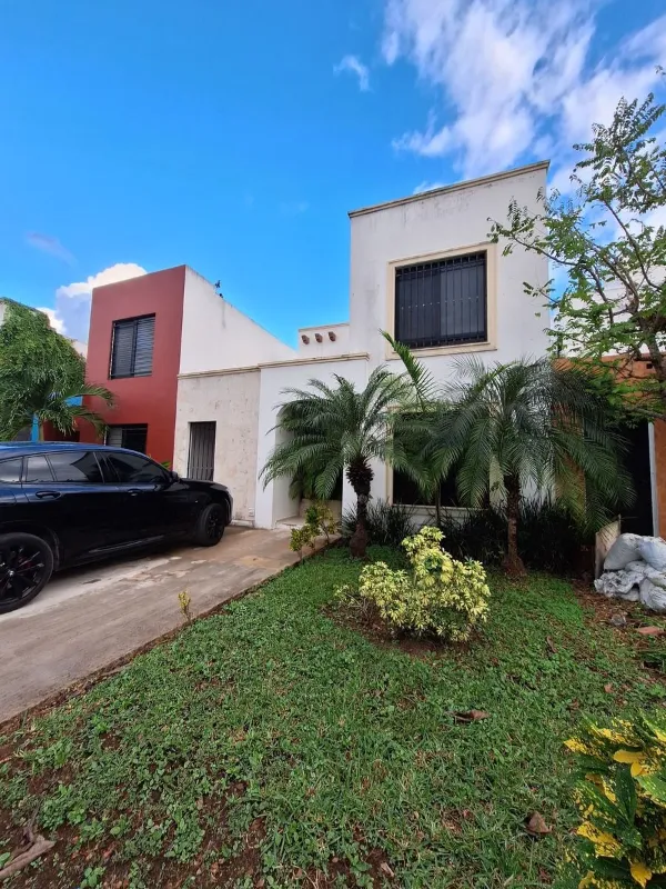 Casa Amueblada de 3 Recámaras en Venta en Gran Santa Fe 2