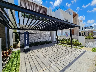 Casa en Venta de 4 Recámaras con Doble Altura y Roof Garden | Aqua Residencial — foto 1