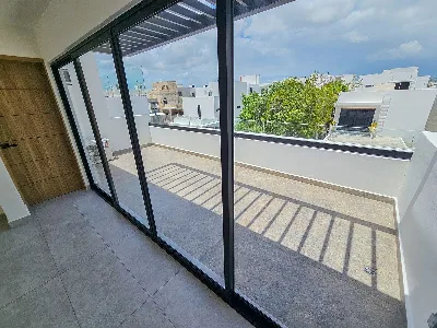 Casa en Venta de 4 Recámaras con Doble Altura y Roof Garden | Aqua Residencial — foto 6