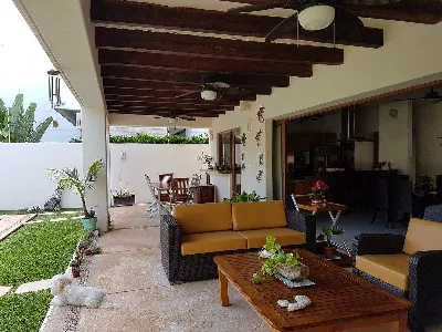 Exclusiva y Hermosa Casa en Renta con Alberca y Paneles Solares en Residencial Villa Magna — foto 3