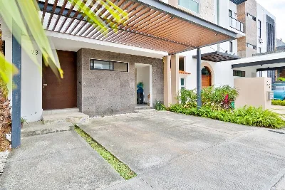 Casa en Venta de 3 Recámaras con Cuarto de Servicio | Aqua Residencial — foto 2