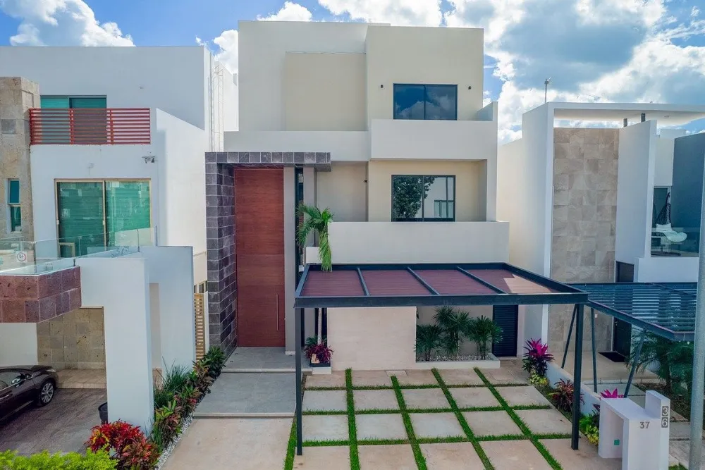 Casa Amueblada en Renta de 3 Recámaras con Alberca | Residencial Aqua