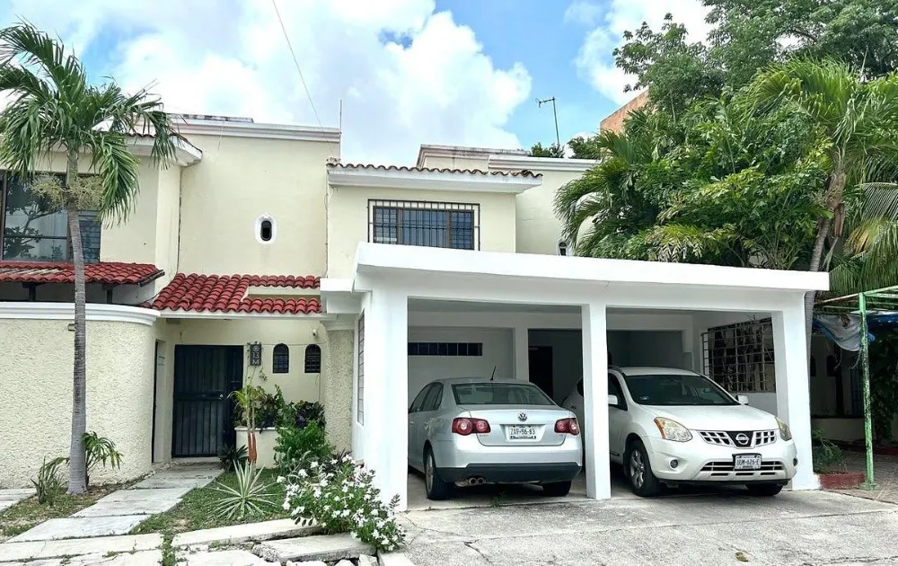 Casa en Venta de 3 Recámaras Amueblada para Inversionistas | Supermanzana 45
