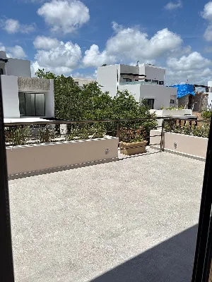 Casa Nueva con Recámara en Planta Baja en Renta en Vía Cumbres — foto 2