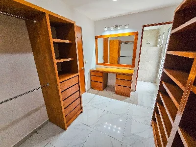 Espectacular Casa en Esquina con Alberca y Roof en Residencial Aqua — foto 11