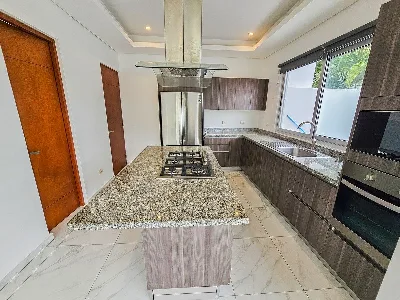 Espectacular Casa en Esquina con Alberca y Roof en Residencial Aqua — foto 5