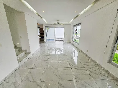 Espectacular Casa en Esquina con Alberca y Roof en Residencial Aqua — foto 3