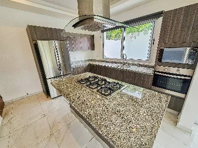 Espectacular Casa en Esquina con Alberca y Roof en Residencial Aqua — foto 7