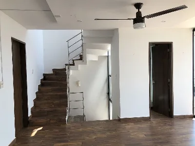 Casa en Renta de 3 Niveles con Alberca Privada en Residencial Arbolada — foto 7