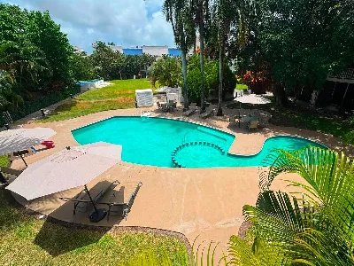 Casa Semiamueblada de 4 Recámaras en Renta en Supermanzana 17 — foto 22