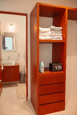 Departamento Amueblado de 2 Recámaras en Renta en Long Island, The Springs — foto 15