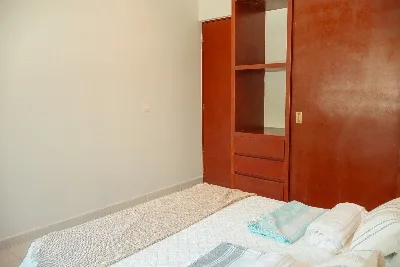 Departamento Amueblado de 2 Recámaras en Renta en Long Island, The Springs — foto 16